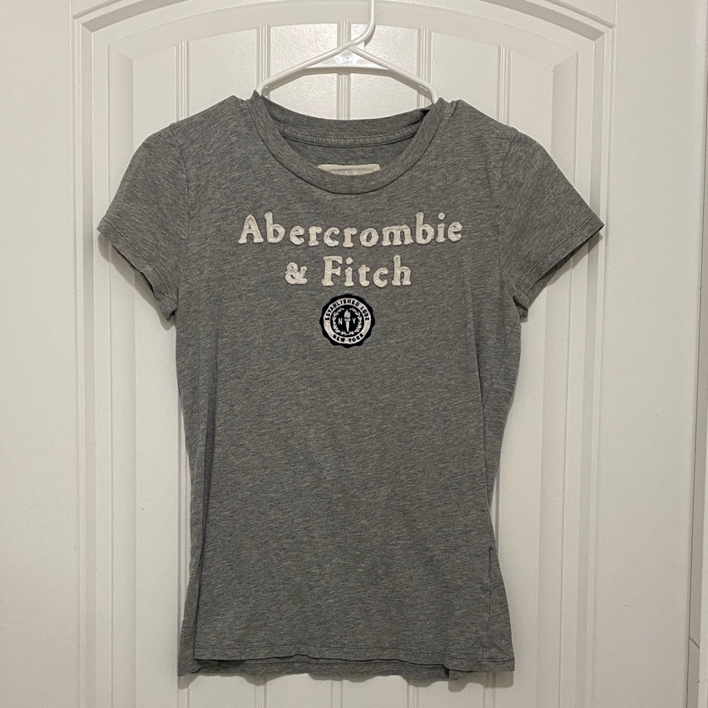 Abercrombie & Fitch Gray Tee Size Medium